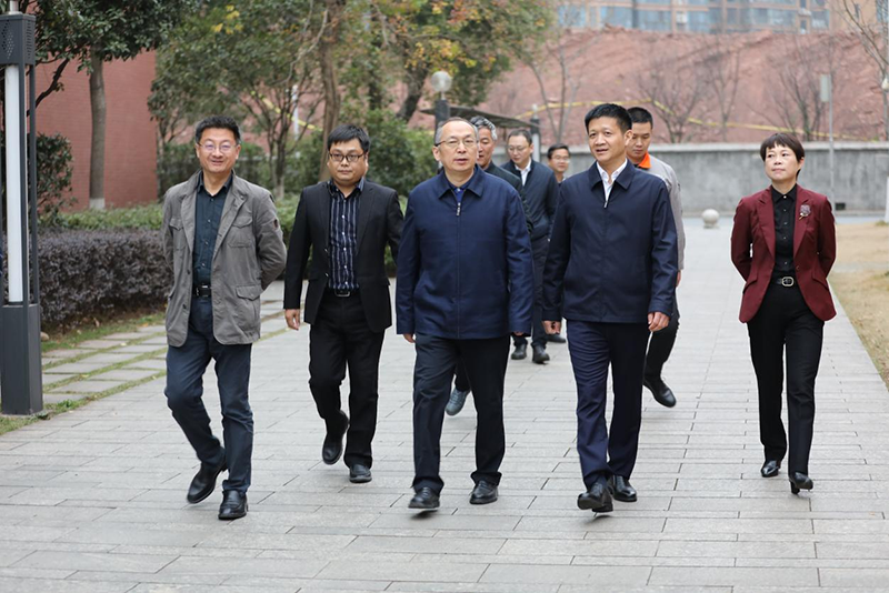 省人力资源和社会保障厅副厅长廖跃贵一行来火狐平台_火狐(中国)一站式服务平台调研