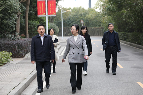 株洲职教园管理办党组书记、主任胡炯到火狐平台_火狐(中国)一站式服务平台调研