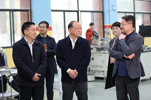株洲市人社局党组书记、局长潘庆一行到火狐平台_火狐(中国)一站式服务平台调研湖南省第一届职业技能大赛赛事准备情况