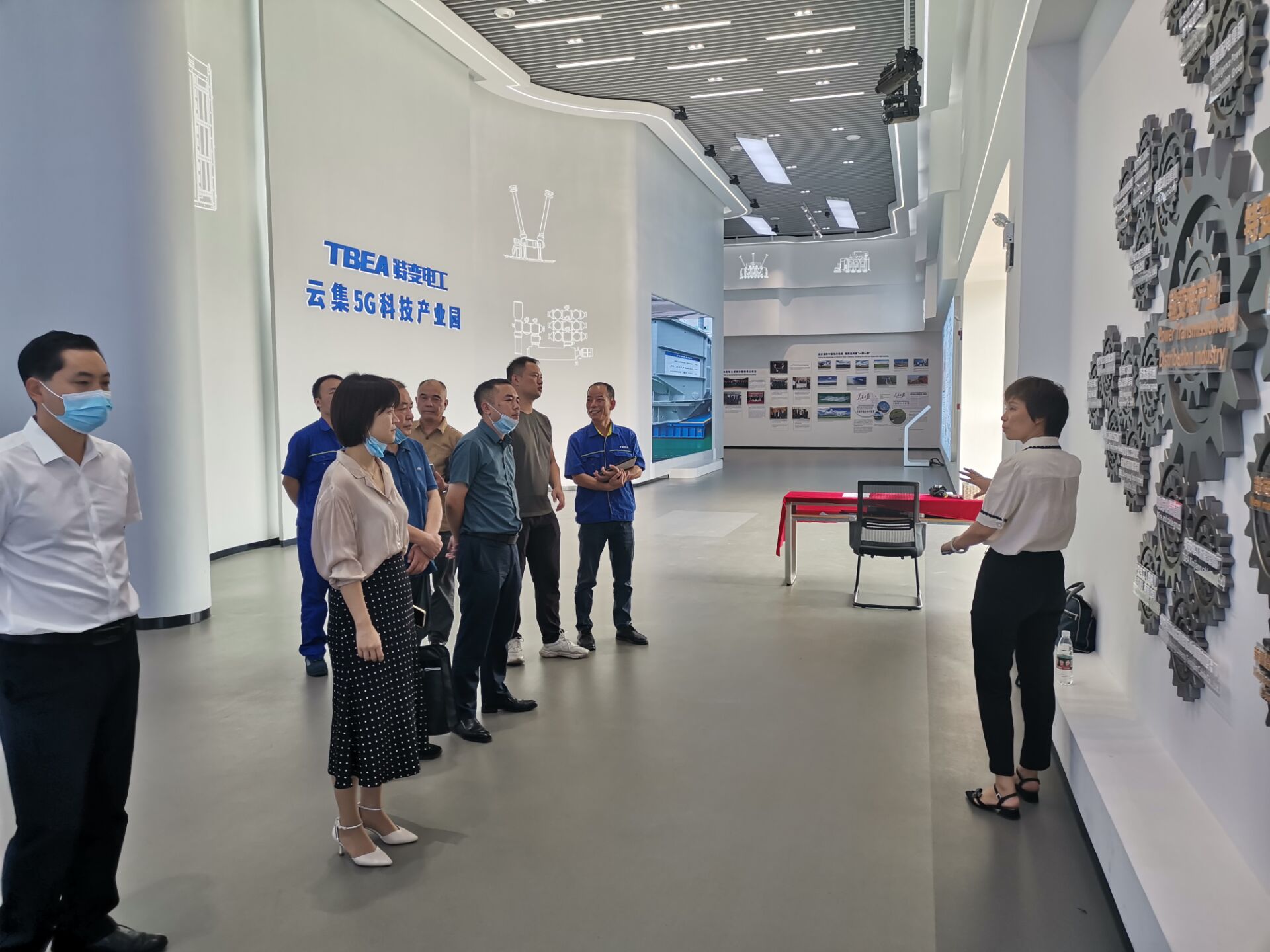校企合作促发展——火狐平台_火狐(中国)一站式服务平台党委委员、副院长毕曼曼一行赴企业洽谈校企合作事宜