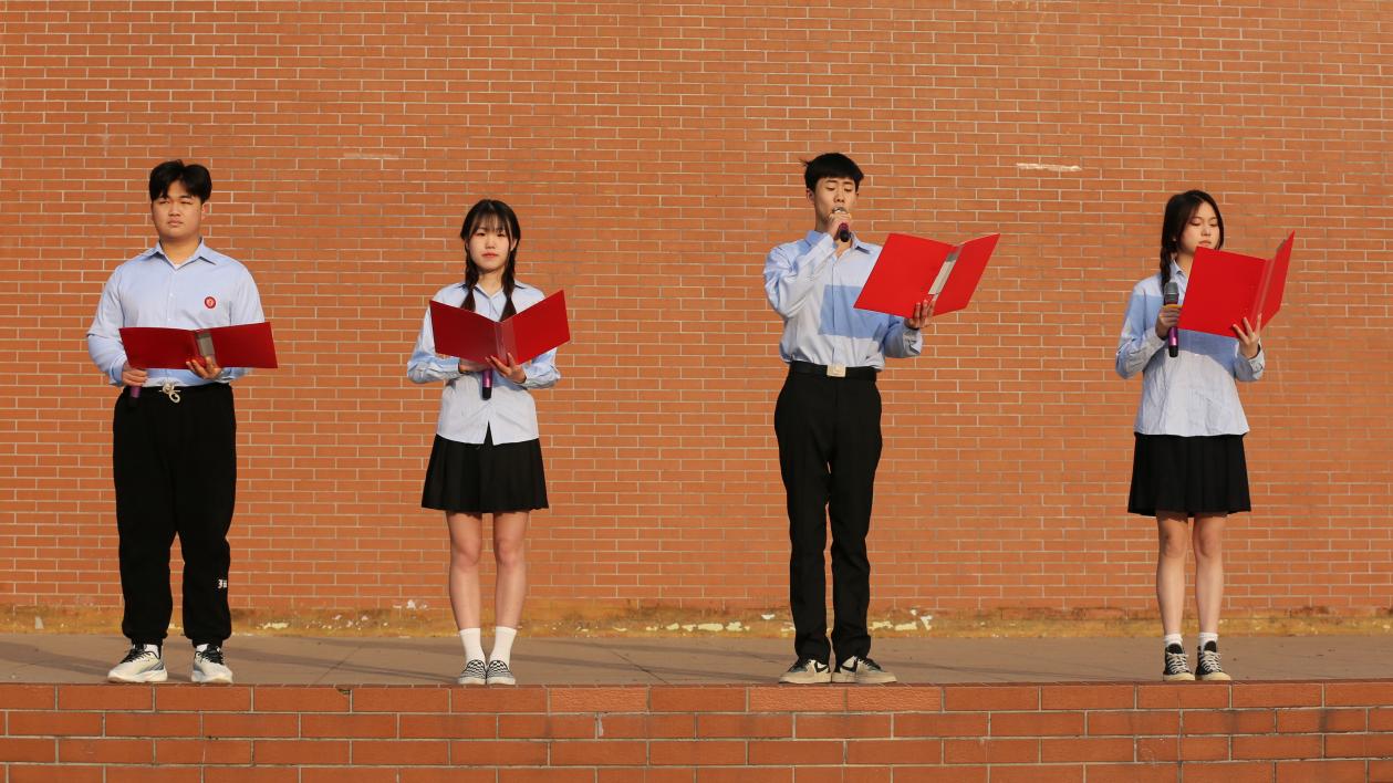 火狐平台_火狐(中国)一站式服务平台举行升国旗仪式 全面开启新学期、新篇章