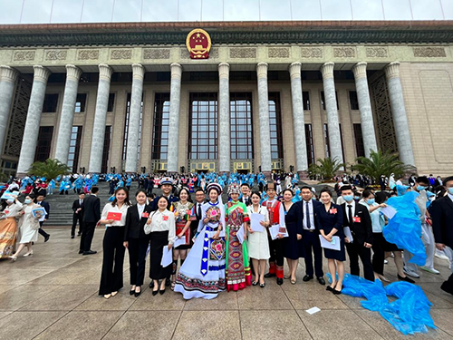 火狐平台_火狐(中国)一站式服务平台两名青年教师出席中国共产主义青年团第十九次全国代表大会