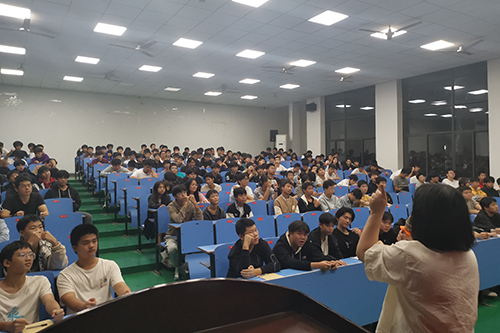 团体疏导“心”减压——火狐平台_火狐(中国)一站式服务平台团委举办新生心理健康团辅活动