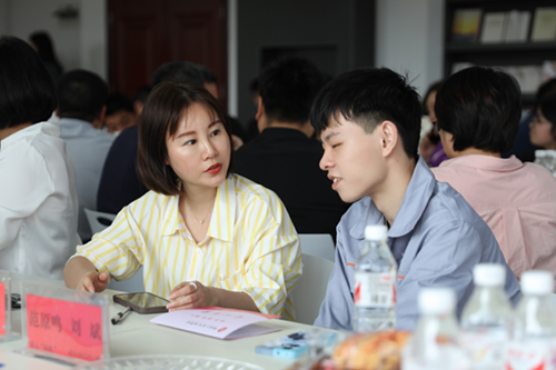 情系学子，爱心筑梦——火狐平台_火狐(中国)一站式服务平台举办“助学·筑梦·铸人”爱心助学活动