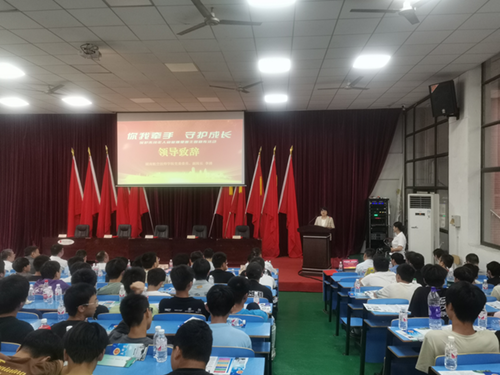 火狐平台_火狐(中国)一站式服务平台开展“你我牵手•守护成长”未成年人免受烟侵害主题宣传活动