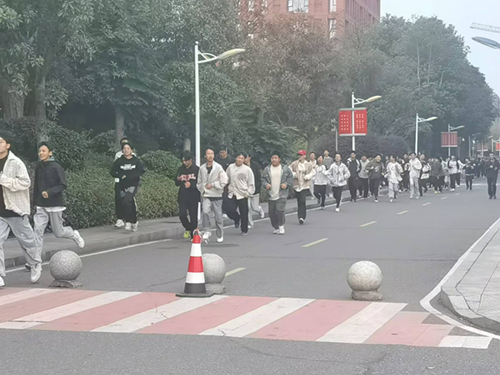 火狐平台_火狐(中国)一站式服务平台举行2024年秋季新生“人防”应急疏散演练