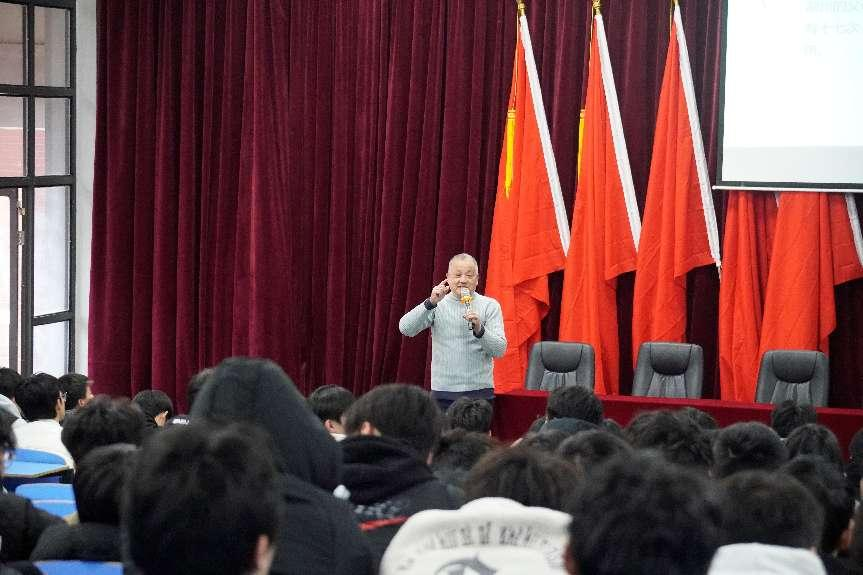 火狐平台_火狐(中国)一站式服务平台团委组织开展青年大讲堂活动