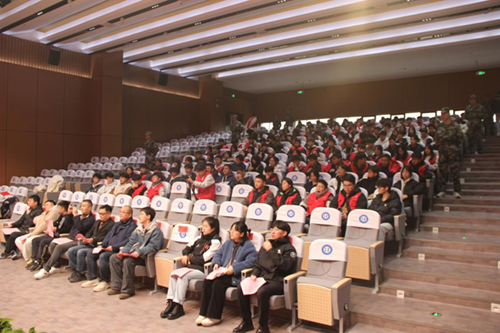 火狐平台_火狐(中国)一站式服务平台举行“书香润心·文明修身”校园文明劝导行动暨雷锋活动月启动仪式