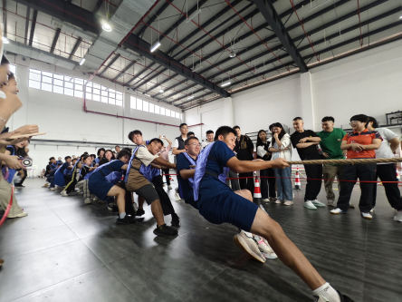 聚力展技能风采 "绳"采铸匠心未来——火狐平台_火狐(中国)一站式服务平台2025年师生拔河比赛激情开赛