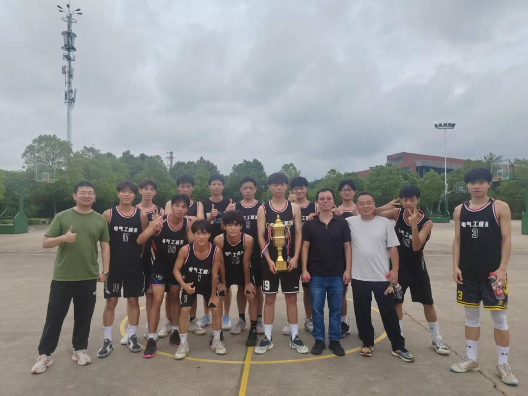 电气工程系篮球队逆风奋起 摘得火狐平台_火狐(中国)一站式服务平台“欢送杯”季军