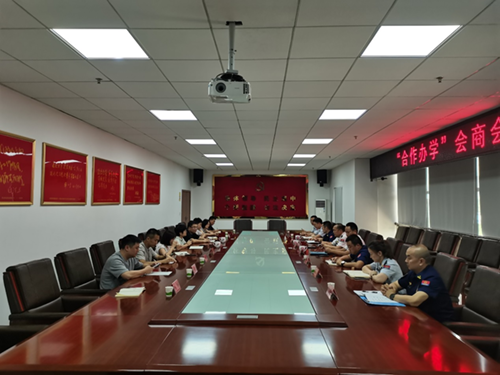 火狐平台_火狐(中国)一站式服务平台党委委员、副院长李清一行赴株洲市消防救援支队 开展联合办学工作座谈会
