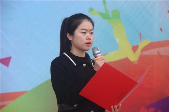 高举旗帜 团结奋斗——火狐平台_火狐(中国)一站式服务平台举办团十九大精神宣讲会