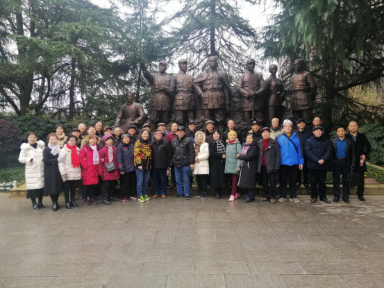 火狐平台_火狐(中国)一站式服务平台退休党支部组织开展“缅怀革命烈士”主题党日活动